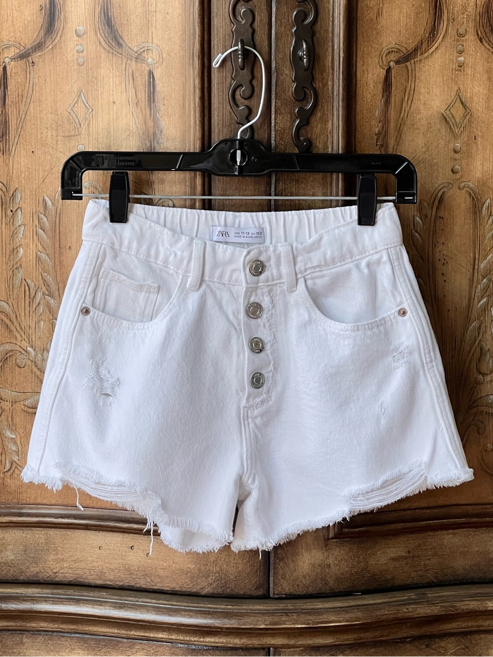 Zara Girls White Denim Shorts Distressed Snap Button Front Sz 11/12 fits 10/12
